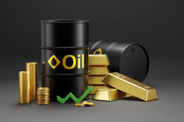 ارتفاع النفط عالميا وتراجع أسعار الذهب