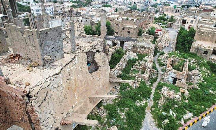 اليمن: 50 قتيلا وجريحا بغارات في تعز وسط اتهامات متبادلة بين الحكومة والحوثيين