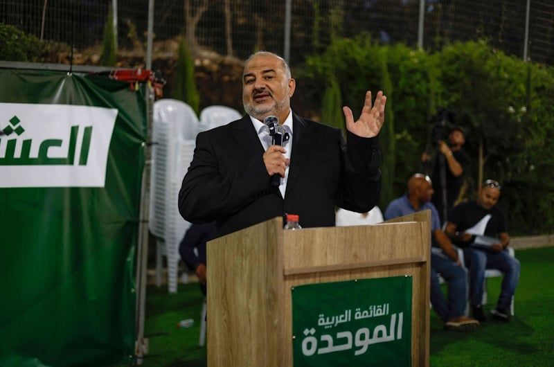 منصور عباس يدعو فلسطينيي الداخل لدعم معسكر التأثير والتغيير… وآيزنكوت لا يريد عربا في ائتلافه