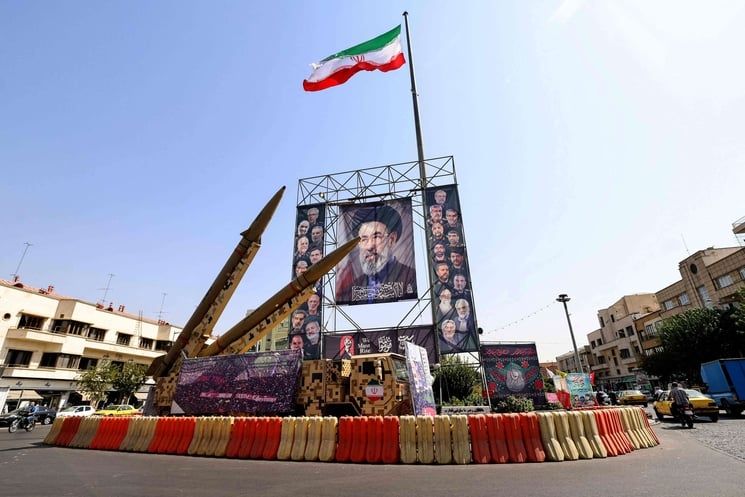 ما نعرفه عن العقوبات الأمريكية المفروضة على قطاع الطيران الإيراني