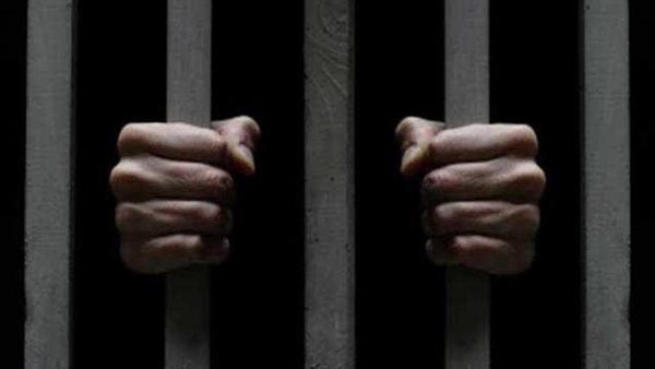 3200 جنيه والتنازل عن شقة، 15 يوما من الرعب عاشها مسن على يد عاطل بالظاهر