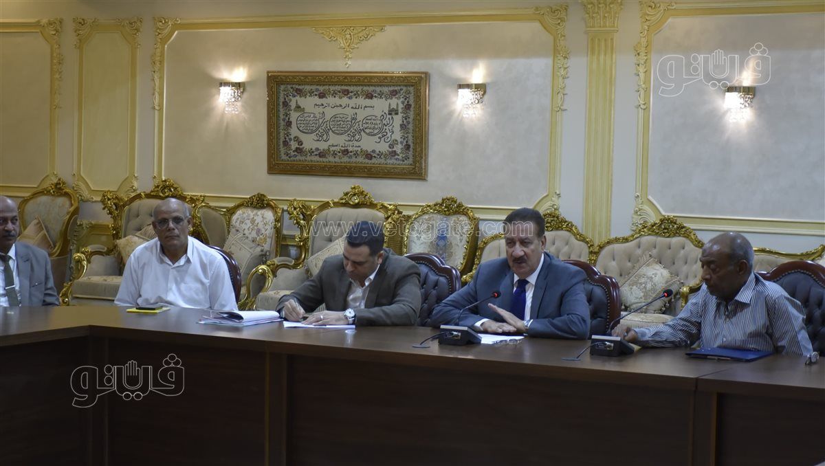 اجتماع محافظ بورسعيد مع الأجهزة التنفيذية 