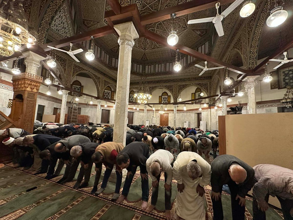 موعد أذان العشاء اليوم الخميس 1 -10 -2026 في القاهرة والمحافظات