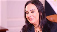 وزيرة التضامن تتابع تداعيات حادث اصطدام سيارة نقل ثقيل «تريلا» بسيارة أجرة «ميكروباص» بالطريق الأوسطي