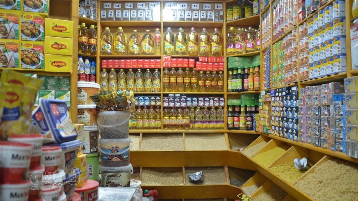 تداعيات ارتفاع أسعار الدقيق في الأسواق.. شعبة المخابز تطالب بمراجعة سعر الخبز السياحي.. وهذه حالة سوق المواد الغذائية مع مواصلة الارتفاعات