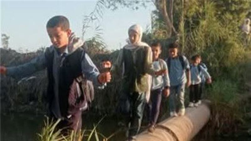 محافظة سوهاج تكشف حقيقة عبور أطفال لخور مائي بجرجا خلال توجههم للمدرسة