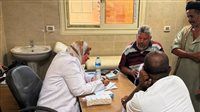 قافلتان طبيتان شهريًا لبدو وادي العلاقي بأسوان