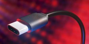 كل ما تود معرفته عن معيار "USB4" الجديد واهم مميزاته !