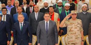 محافظ دمياط يكرم حفظة القرآن بـ سفراء التلاوة ويمنحهم 20 رحلة عمرة