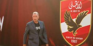 الخطيب يدعم نجم الأهلي بعد جراحة الصليبي (تفاصيل)