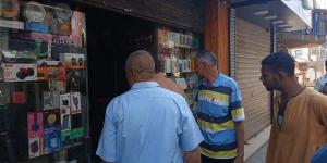 إزالة 14 إعلانا مخالفا في حملة مكبرة بمدينة قنا (صور)