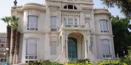 خبير بريطاني بجراحة قلب الأطفال يزور مستشفيات جامعة عين شمس لإجراء مناظرات متخصصة