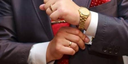 ما حكم لبس الرجل ساعة أو نظارة مطلية بالذهب؟ مفتي الجمهورية يجيب