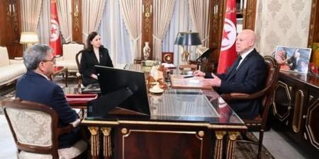 سعيّد يتهم “أطرافا فاسدة” بمحاولة “إجهاض المسار الثوري” في تونس