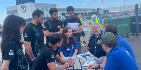 رئيس جامعة أسيوط يحتفي بفريق «Assiut Motorsport» بعد تحقيق المركز الرابع عالميا