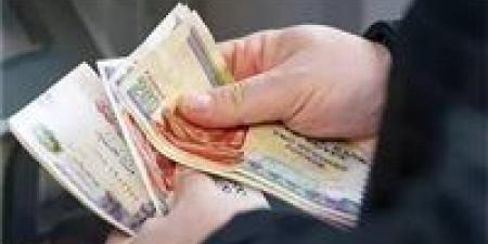 خبير اجتماعي: غياب التفاهم حول أموال الزوجة قد يهدم الأسرة