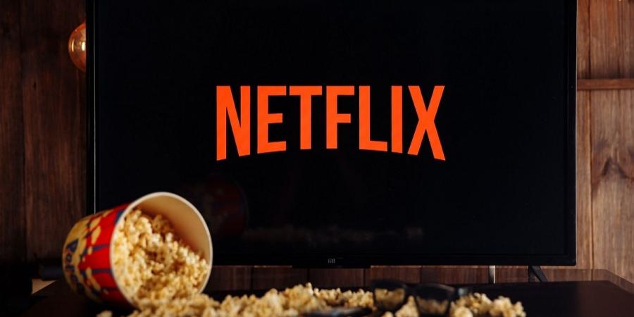 إليك المبلغ الذي يتعين عليك دفعه لمشاركة حساب Netflix مع صديق ابتداء من عام 2023