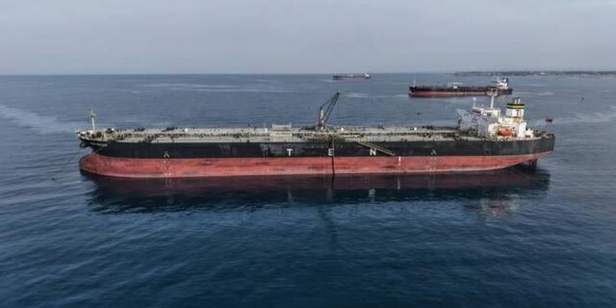 شروط إيرانية لإعادة فتح هرمز وترامب يرجح الاتفاق بعد الانتخابات