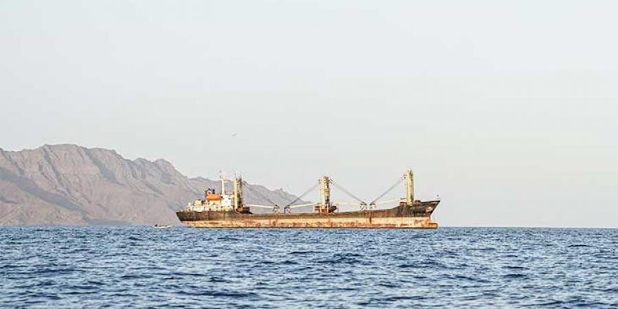 الحوثيون يهدّدون باستهداف المصالح الأمريكية… وينذرون مأرب بـ «الويلات»