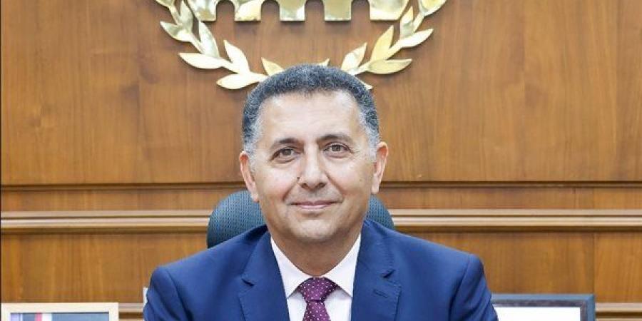 محافظ القليوبية يوجه بفحص تراخيص المحال العامة والتأكد من توافر اشتراطات الحماية المدنية والسلامة