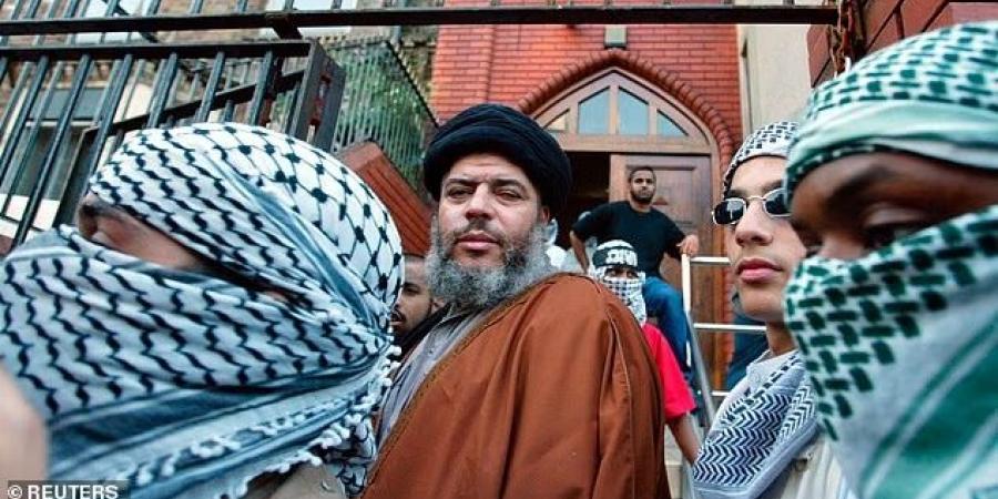 تجديد منزل الإرهابي أبو حمزة المصري بـ70 ألف جنيه استرليني على نفقة الحكومة البريطانية، ما القصة؟