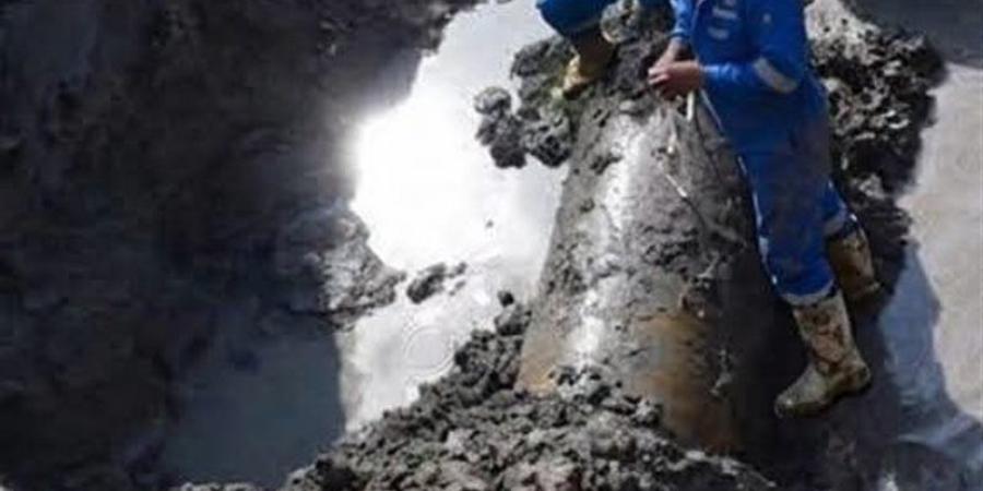 رئيس مياه القناة يتابع ميدانيا إحلال خط 700 مم بالتل الكبير ويعلن عودة الخدمة للقصاصين