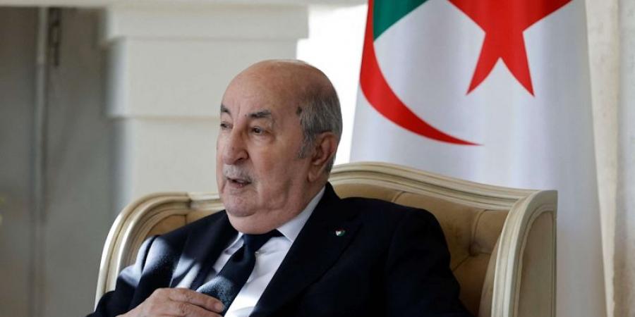جون أفريك: من هم “الأوفياء” المقربون من عبد المجيد تبون؟