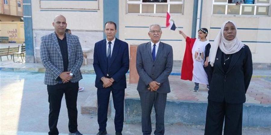 وكيل تعليم الإسماعيلية يتابع انتظام الدراسة بمدرسة دوحة الزمان