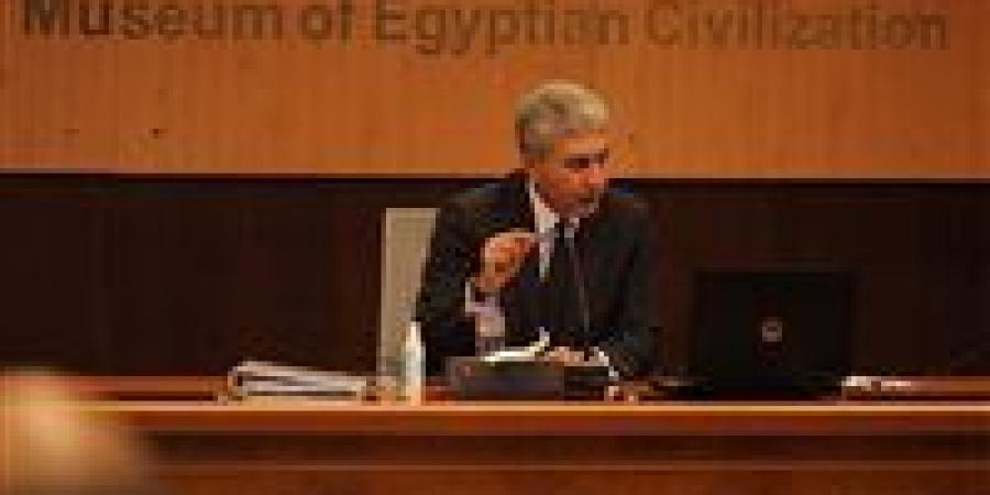 وزير السياحة والآثار يترأس اجتماع مجلس إدارة هيئة المتحف المصري الكبير