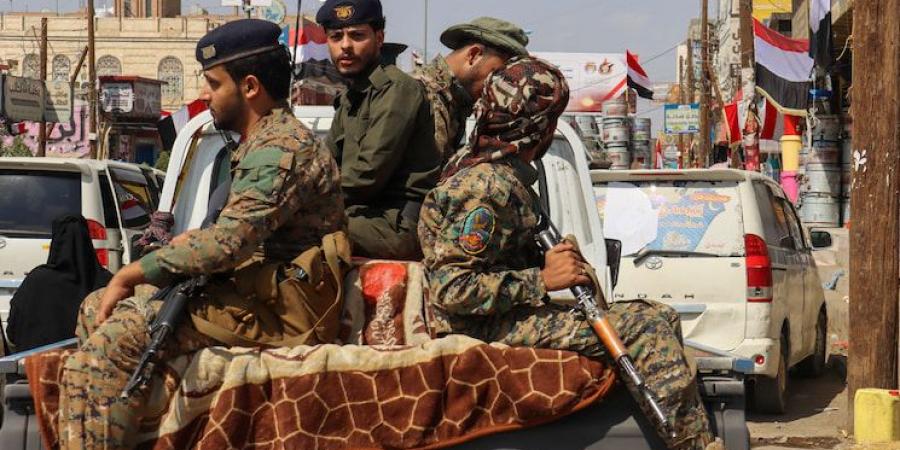 اليمن: اشتباكات عنيفة بين القوات الحكومية والحوثيين في تعز ولحج