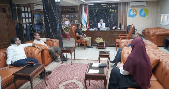 رئيس مياه سوهاج يبحث موقف مشروعات الصرف الصحي الجارى تنفيذها