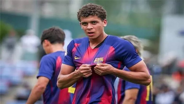 تشكيل برشلونة الرسمي أمام جالاتا سراي في دوري أبطال أوروبا.. موقف حمزة عبد الكريم