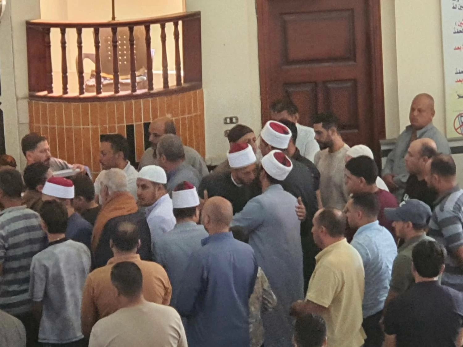 قيادات بالأزهر تشهد صلاة الجنازة على الطالب المتوفى في حادث معهد دنوشر بالغربية