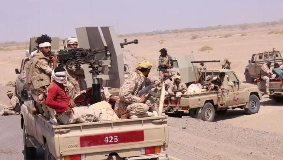 الجيش اليمني يحقق تقدماً ميدانياً غرب تعز بدعم الطيران الحربي