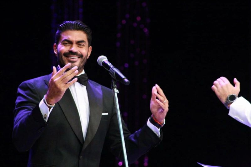 «وحشتوني يا أهلي وحبايبي».. خالد سليم يغازل «الإسكندرانية على مسرح سيد درويش»