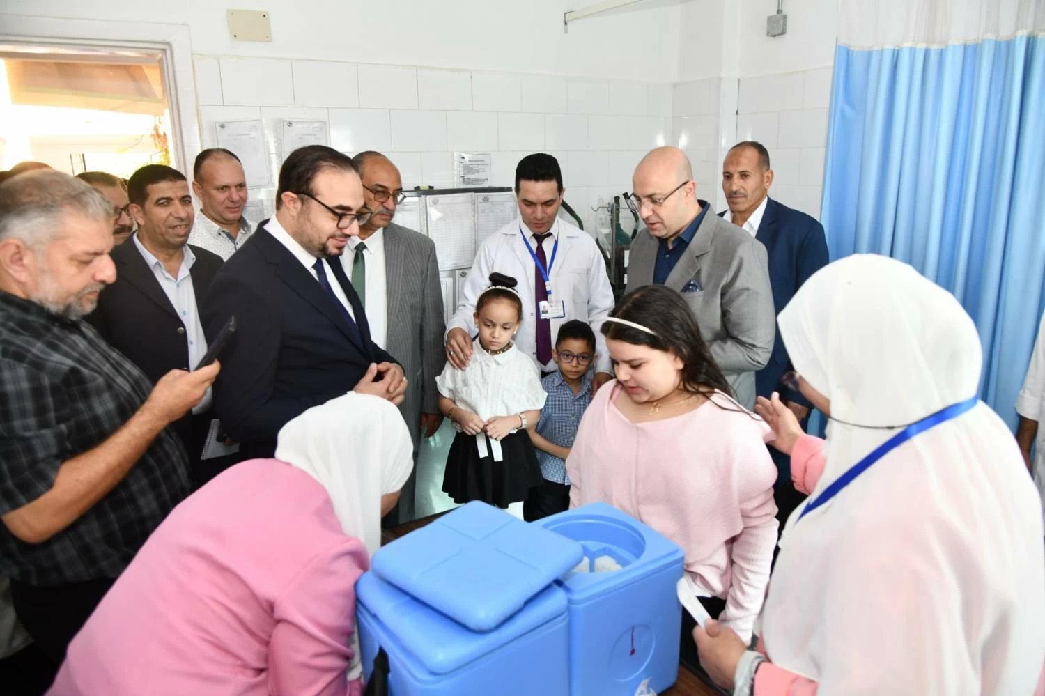 محافظ الفيوم يدشن حملة لتطعيم 891 ألف طفل ضد الحصبة والحصبة الألمانية بالمجان
