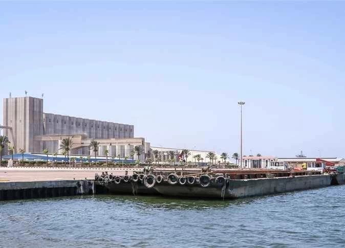 ميناء دمياط يستقبل 29 سفينة متنوعة