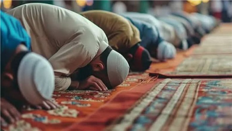 مواقيت الصلاة اليوم الاثنين 12-10-2026 في القاهرة والمحافظات