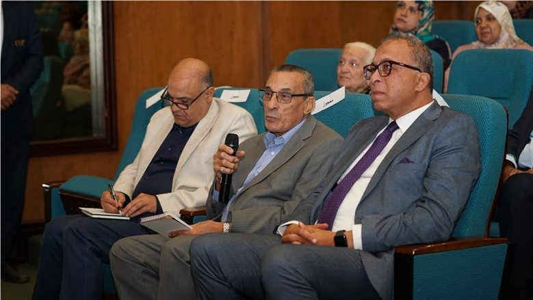 أشرف العربي: الذكاء الاصطناعي يعيد رسم خريطة الوظائف ويتطلب تطوير مهارات العاملين