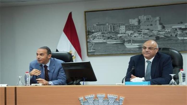 إسلام عزام يستعرض رفع كفاءة أنشطة سوق رأس المال والتأمين والتمويل غير المصرفي