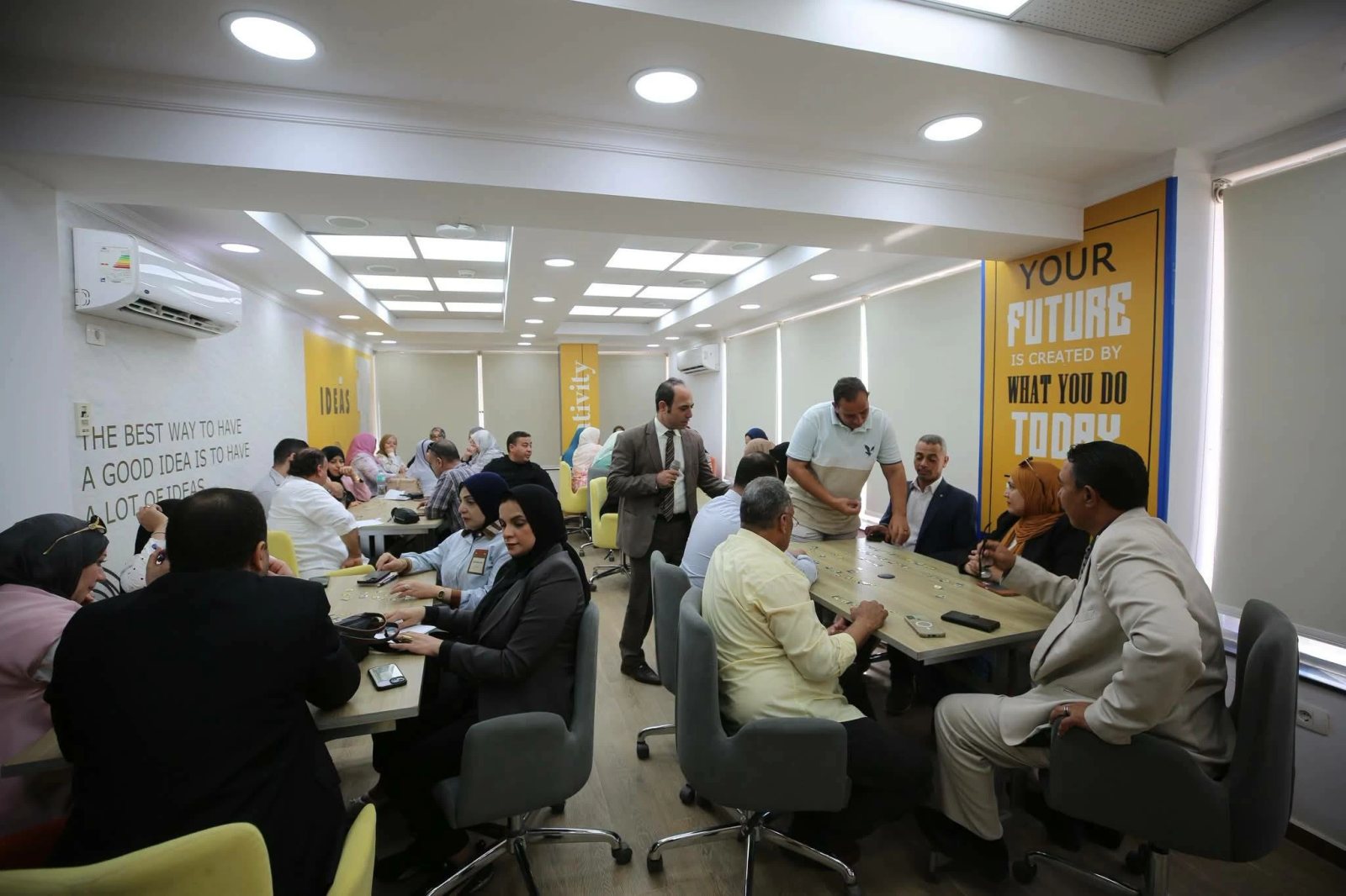 محافظ كفرالشيخ يتابع فعاليات اليوم الثالث من برنامج «قيادة وريادة» لتنمية مهارات التواصل القيادي
