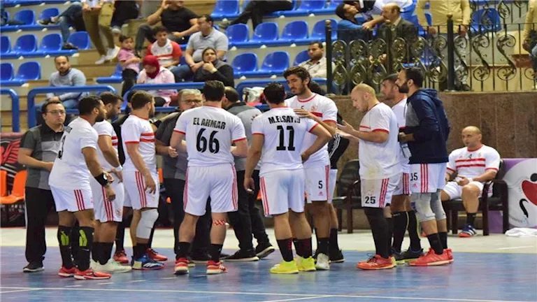 بكاء وحسرة في الزمالك.. أزمات مالية تلاحق فريق اليد بعد خسارة لقب إفريقيا أمام الأهلي