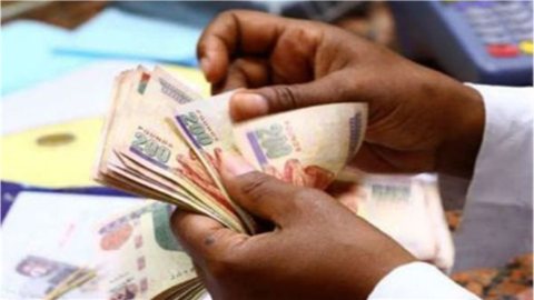 مرتب المعلم المساعد بعد زيادة 2027.. تفاصيل صرف 5000 جنيه على مرحلتين