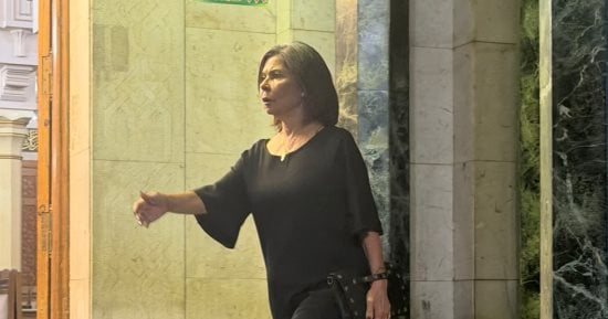 سلوى محمد على وناجى شحاتة وهشام سليمان فى عزاء الراحل حسام علوان