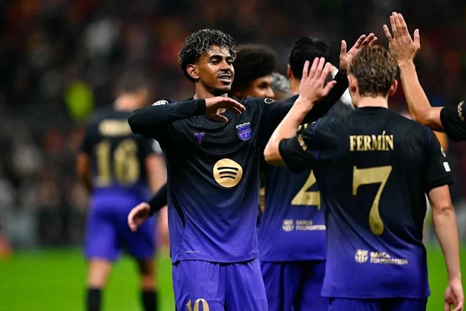القنوات الناقلة لمباراة برشلونة ضد ريال بيتيس في الدوري الإسباني.. والمعلق