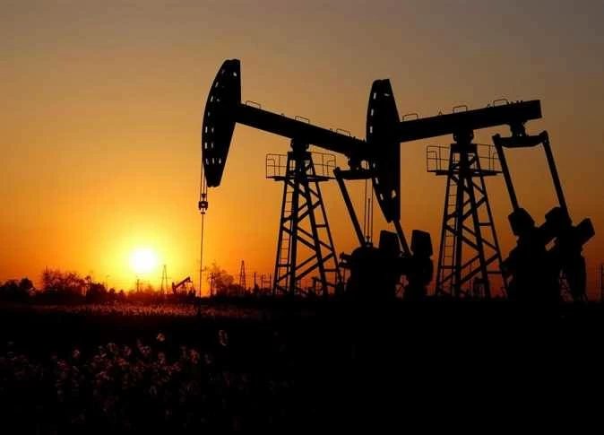 النفط العالمي بين ضغط الإمدادات الروسية وتهديدات مضيق هرمز.. أين تتجه الأسعار؟ (تفاصيل)