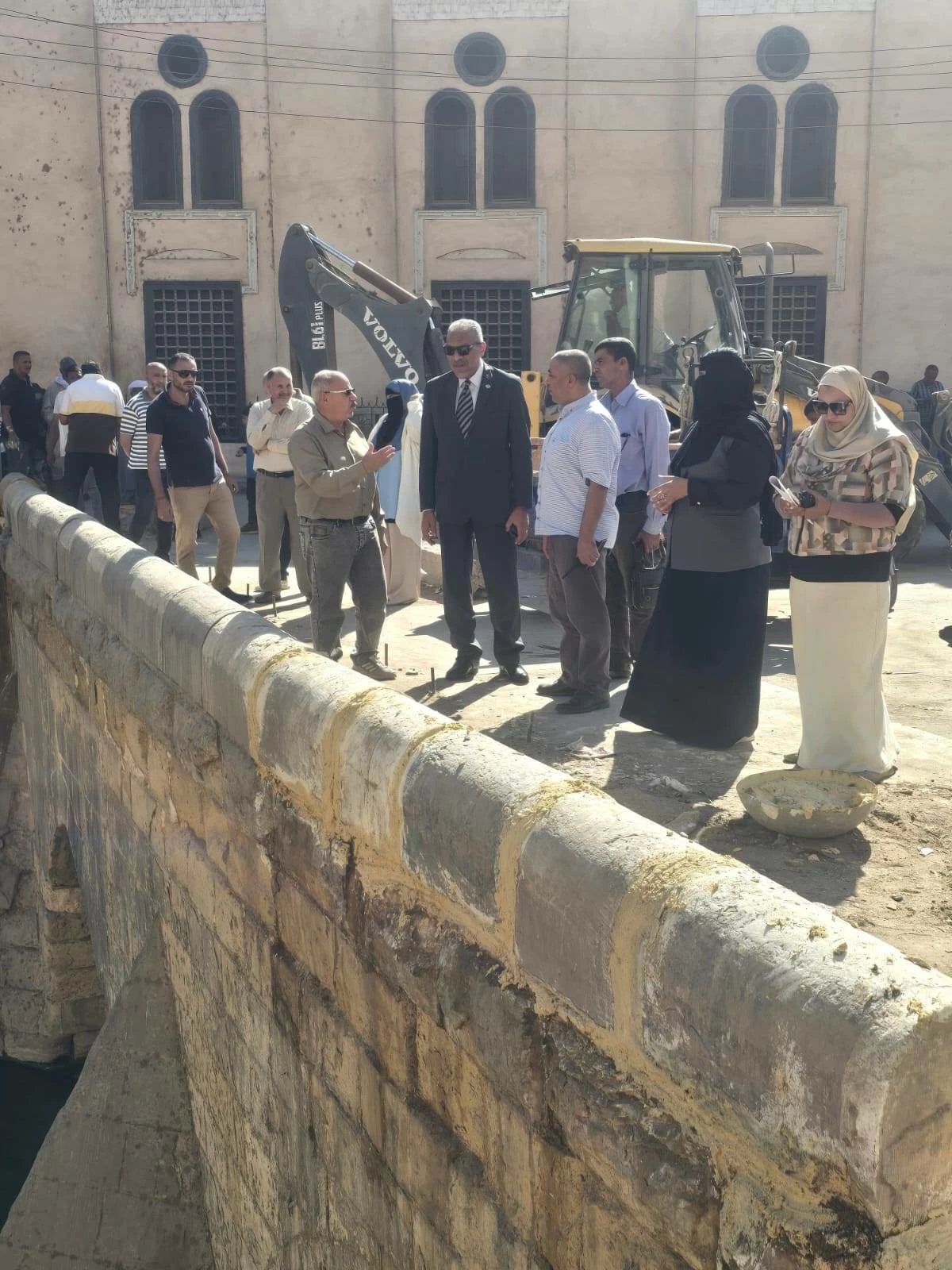 تحرك عاجل بالفيوم.. إعادة تركيب الأحجار التاريخية لكوبري المطافئ وقنطرة «خوند أصلباي» الأثرية