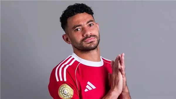 أزمة الدفاع، نجم الأهلي يقترب من الغياب عن القمة