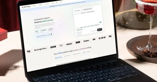 ضبط سطوع شاشة اللاب توب على 100%.. مخاطر على العين لا تتوقعها