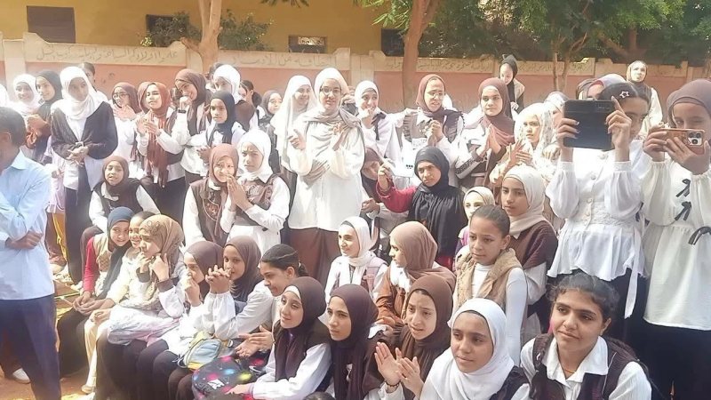 ضمن برنامج المواطنة.. أنشطة متنوعة لطلاب مدرسة السلطان حسن بالمنيا